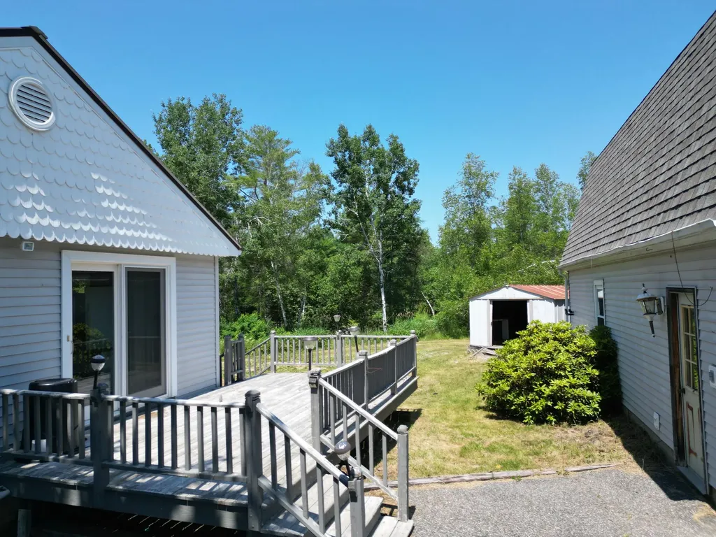533 W Broadway Lincoln ME 04457