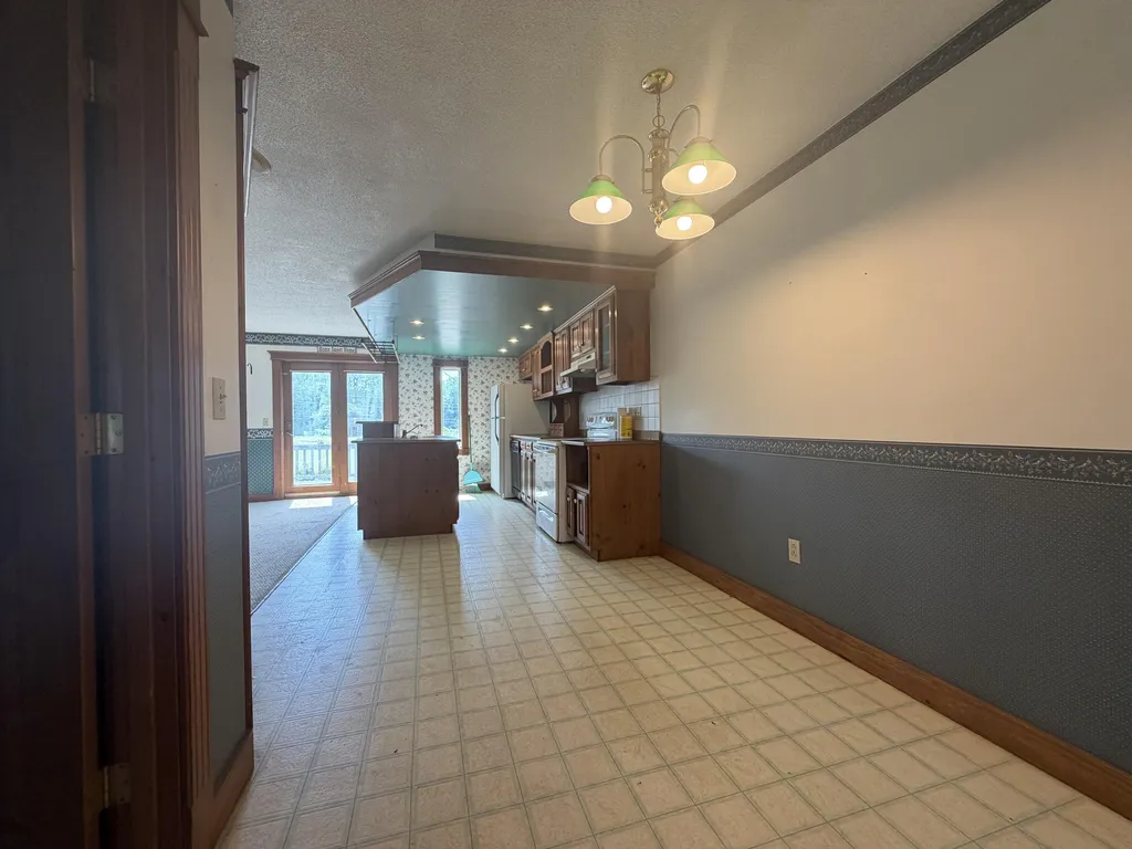 533 W Broadway Lincoln ME 04457