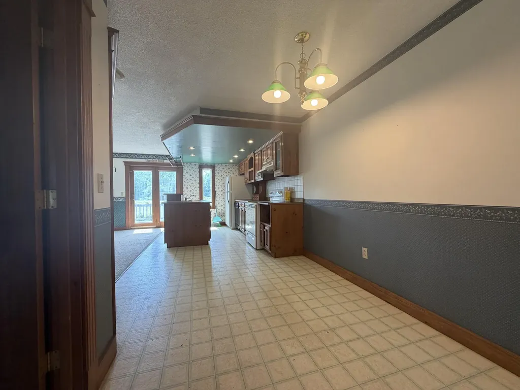 533 W Broadway Lincoln ME 04457
