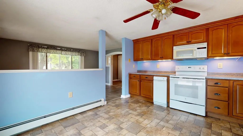 533 W Broadway Lincoln ME 04457