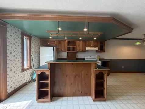 533 W Broadway Lincoln ME 04457