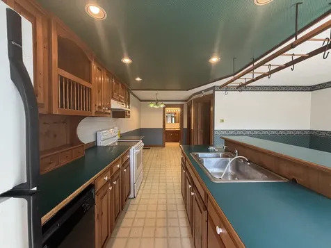 533 W Broadway Lincoln ME 04457