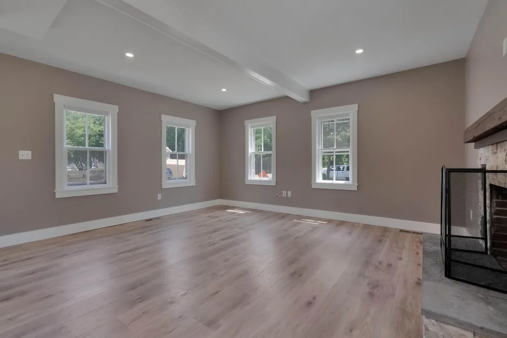 110 Oak Hill Road Standish ME 04084