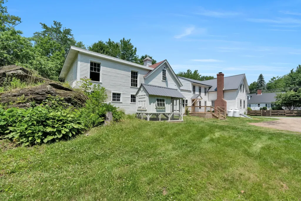 110 Oak Hill Road Standish ME 04084