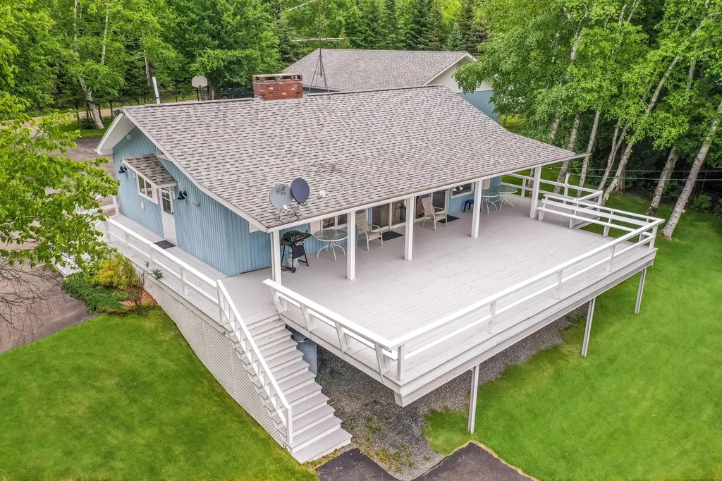 374 E Van Buren Cove Road T17 R3 Wels ME 04785