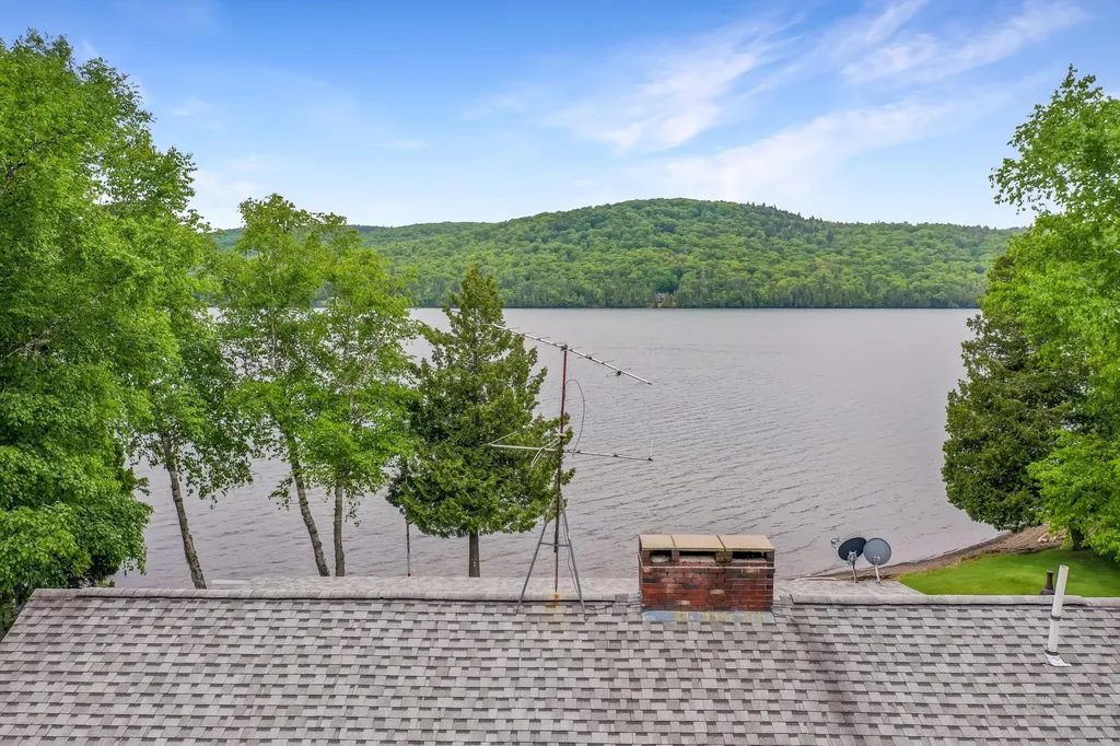 374 E Van Buren Cove Road T17 R3 Wels ME 04785
