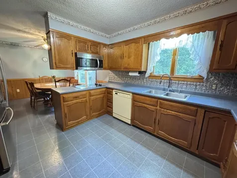 19 Scotts Lane Bucksport ME 04416