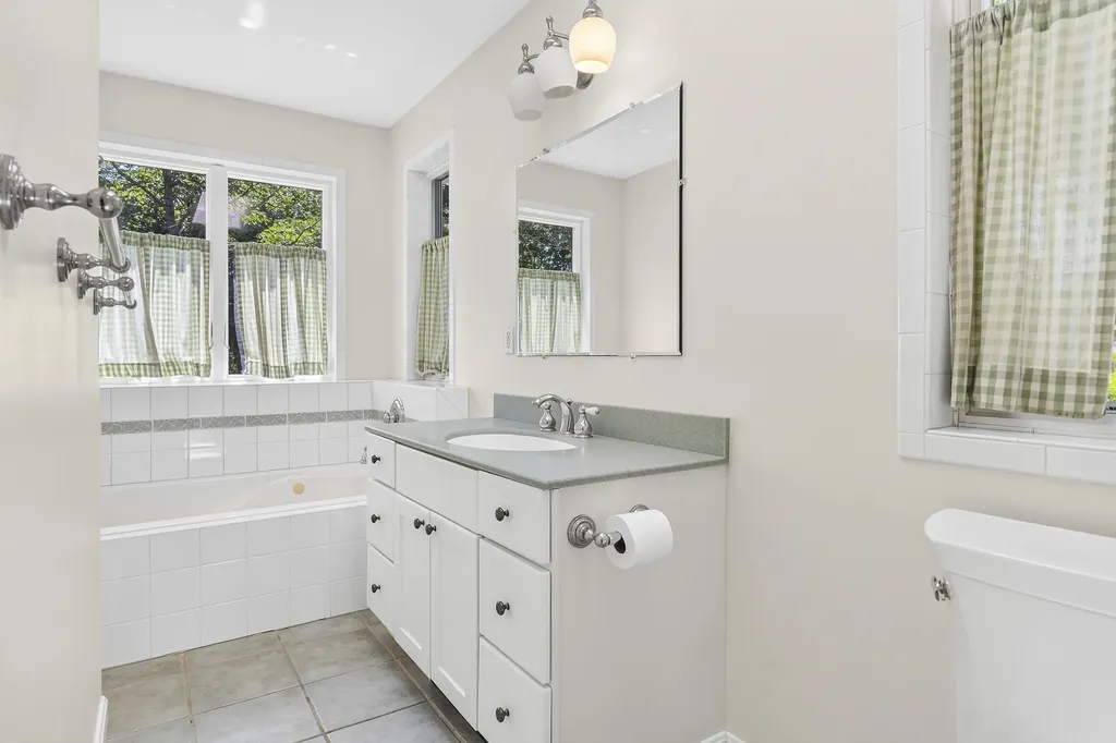 1413 Harpswell Neck Road Harpswell ME 04079