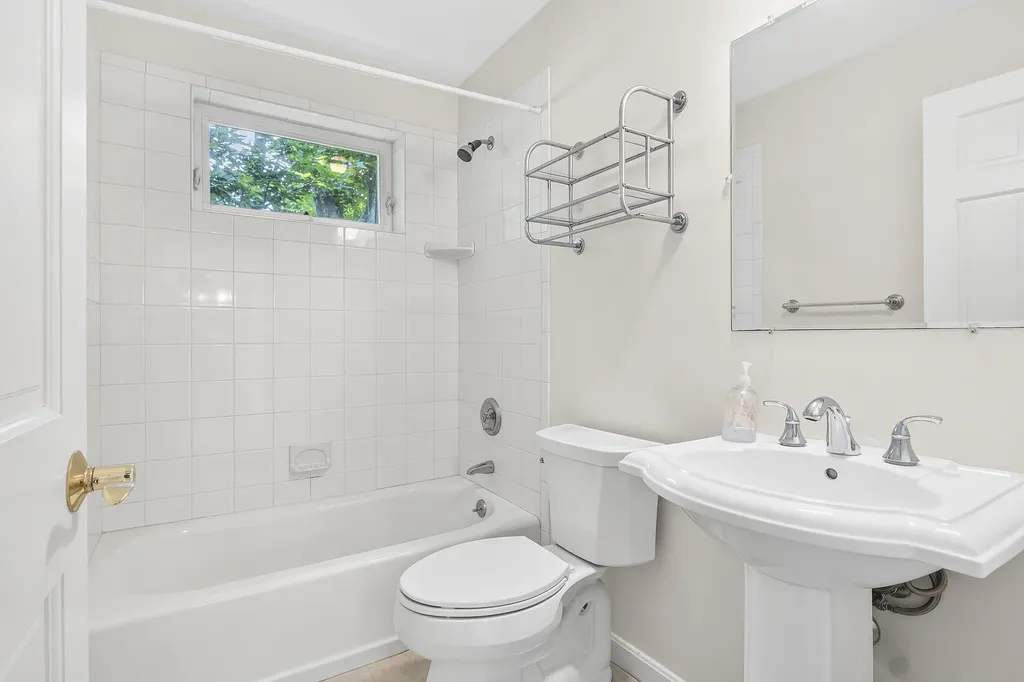 1413 Harpswell Neck Road Harpswell ME 04079