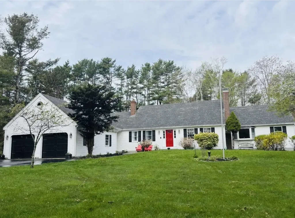 1199 Shore Road Cape Elizabeth ME 04107