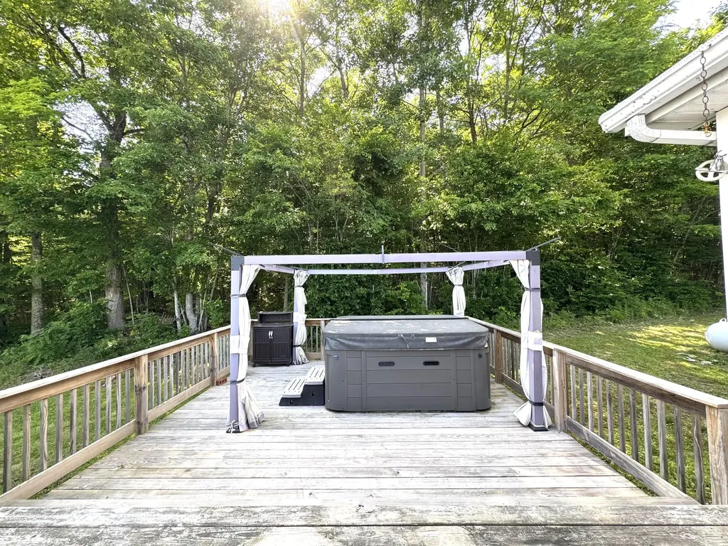 902 Eastern Avenue Augusta ME 04330