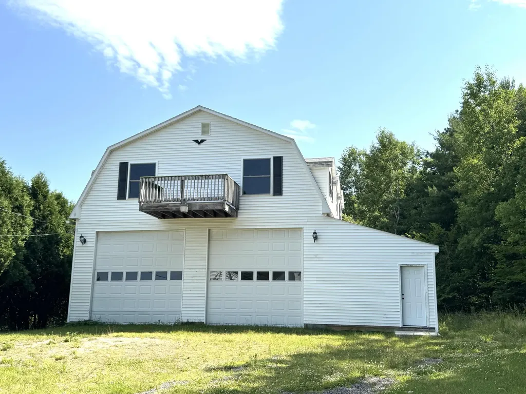 902 Eastern Avenue Augusta ME 04330