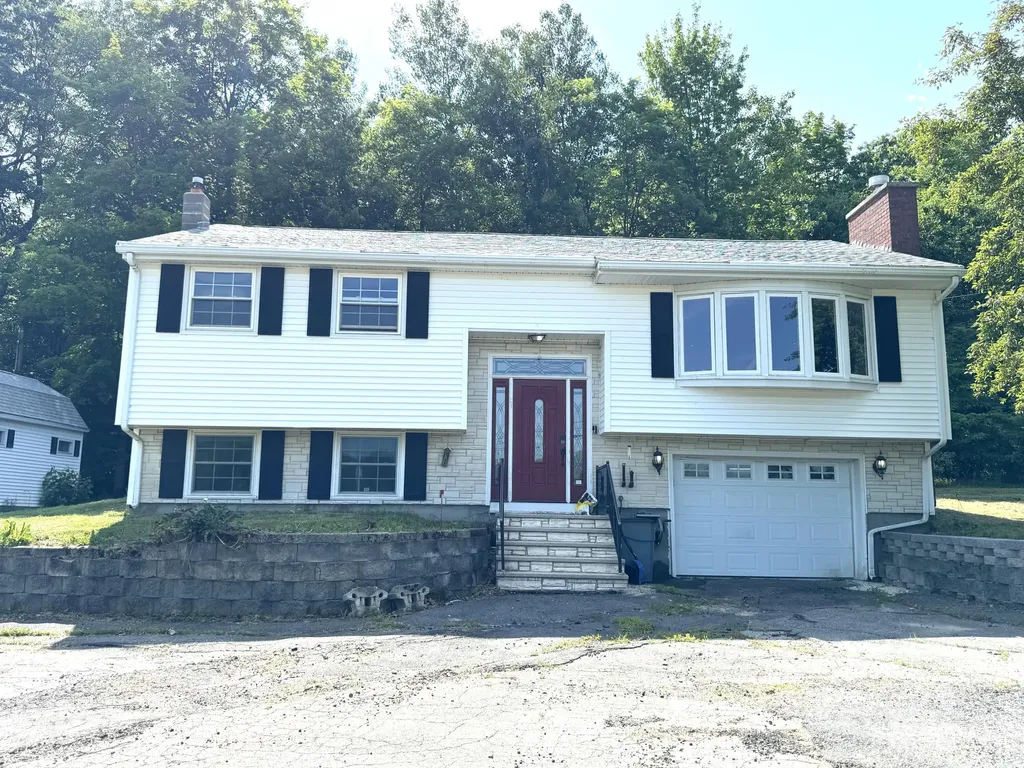 902 Eastern Avenue Augusta ME 04330