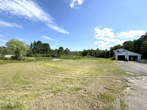 902 Eastern Avenue Augusta ME 04330