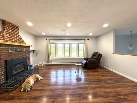 902 Eastern Avenue Augusta ME 04330