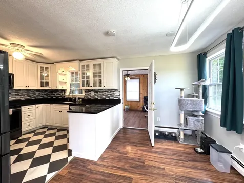 902 Eastern Avenue Augusta ME 04330