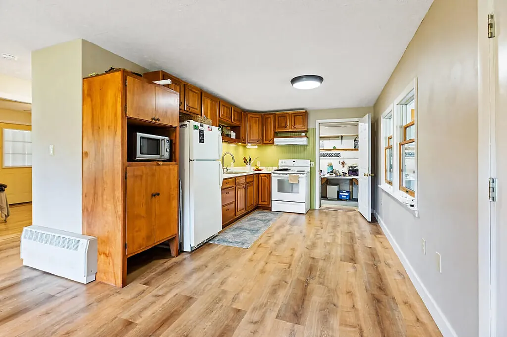 825 W River Road Augusta ME 04330