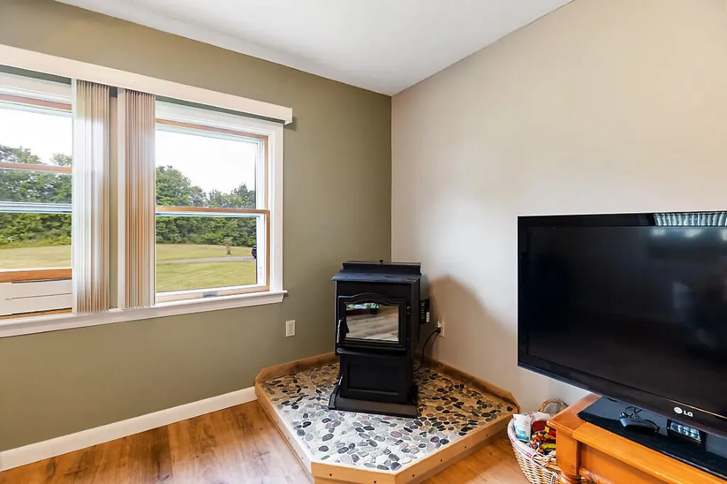 825 W River Road Augusta ME 04330