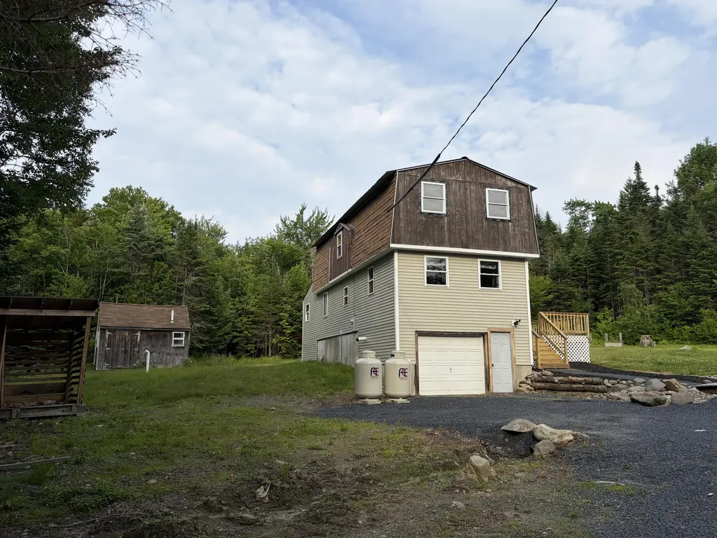 10 Eveleth Road Shirley ME 04485
