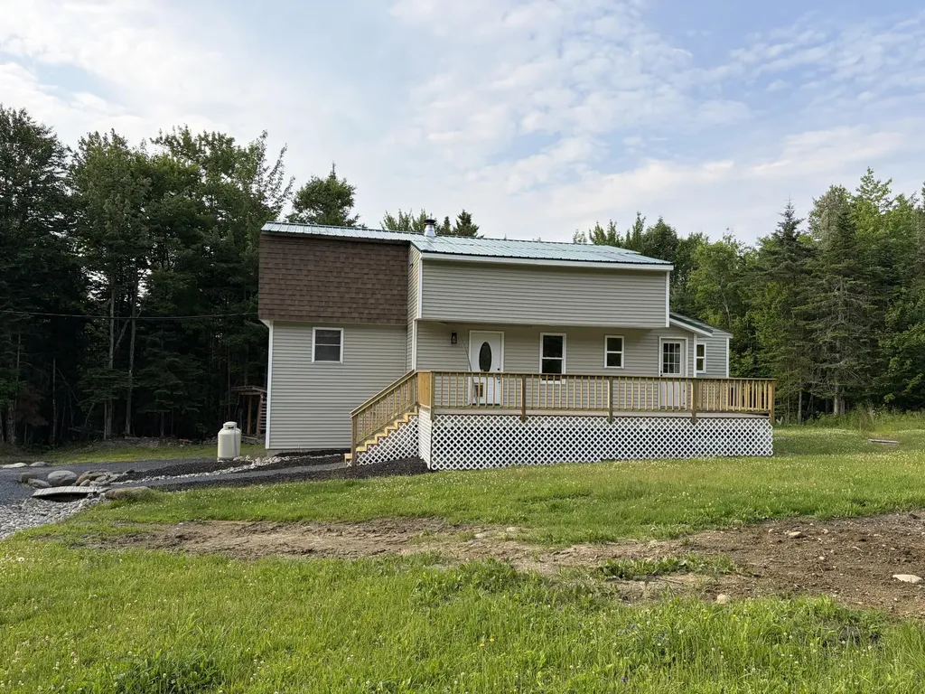 10 Eveleth Road Shirley ME 04485