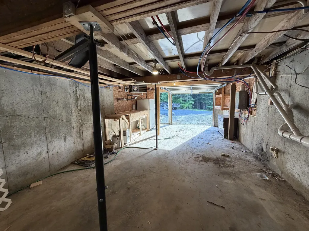 10 Eveleth Road Shirley ME 04485