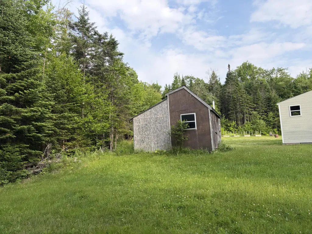 10 Eveleth Road Shirley ME 04485