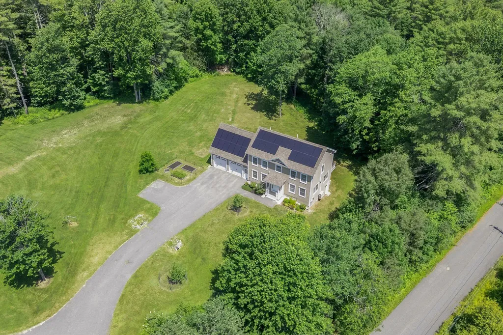 21 Hunters Way North Yarmouth ME 04097