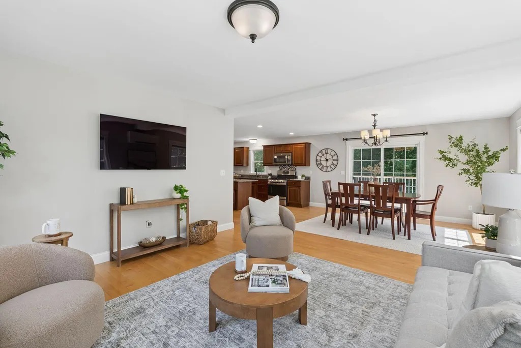 21 Hunters Way North Yarmouth ME 04097