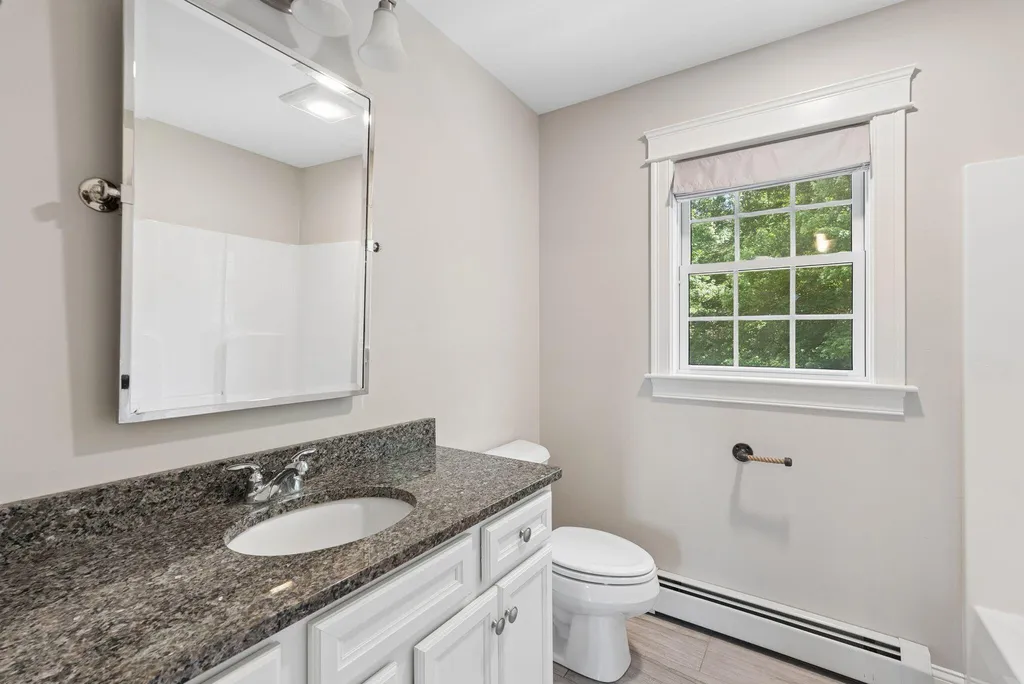 21 Hunters Way North Yarmouth ME 04097
