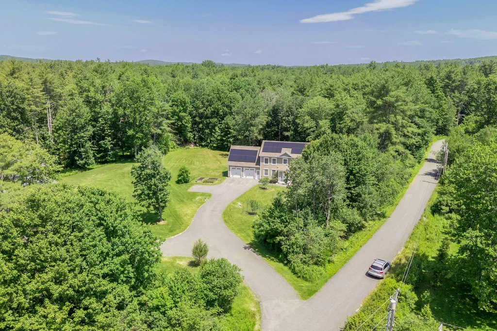 21 Hunters Way North Yarmouth ME 04097