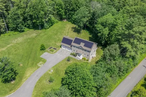 21 Hunters Way North Yarmouth ME 04097