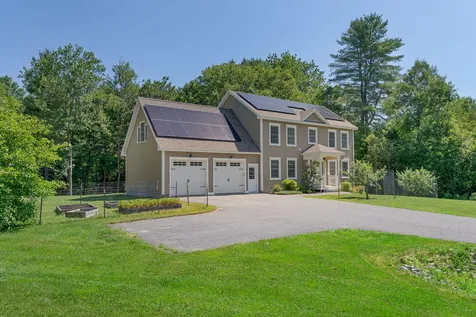 21 Hunters Way North Yarmouth ME 04097