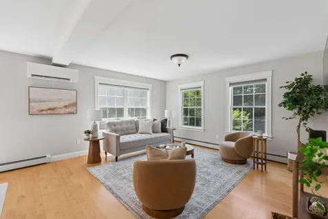 21 Hunters Way North Yarmouth ME 04097