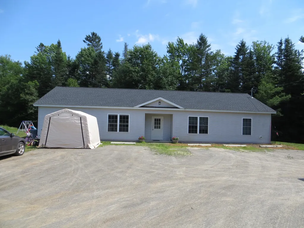 11 Moline Lane Levant ME 04456