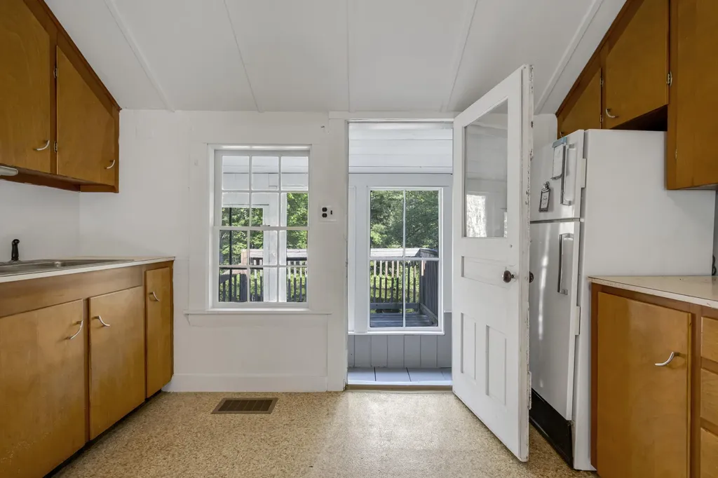 586 Plains Road Harrison ME 04040