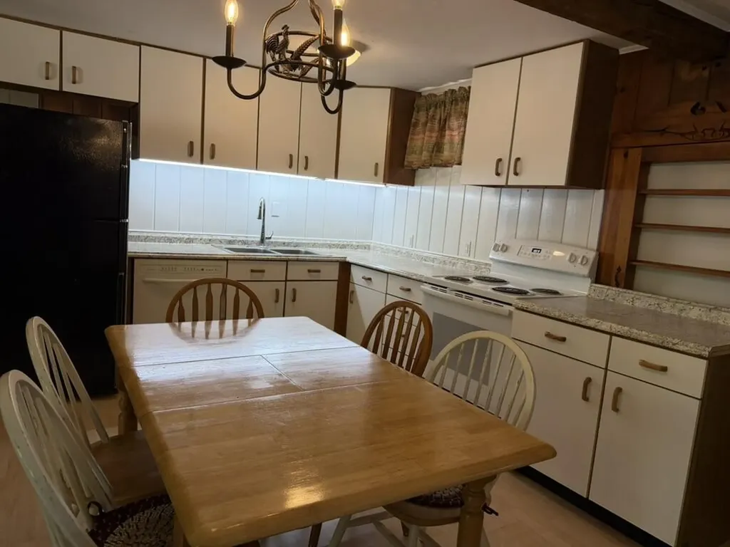 139 Jones Point Road Nobleboro ME 04555