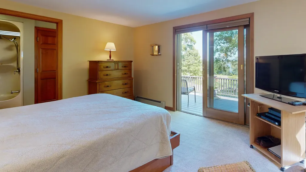 43 Lakeman Lane Thomaston ME 04861