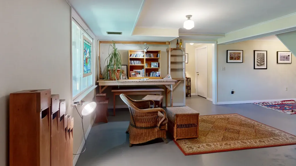 43 Lakeman Lane Thomaston ME 04861