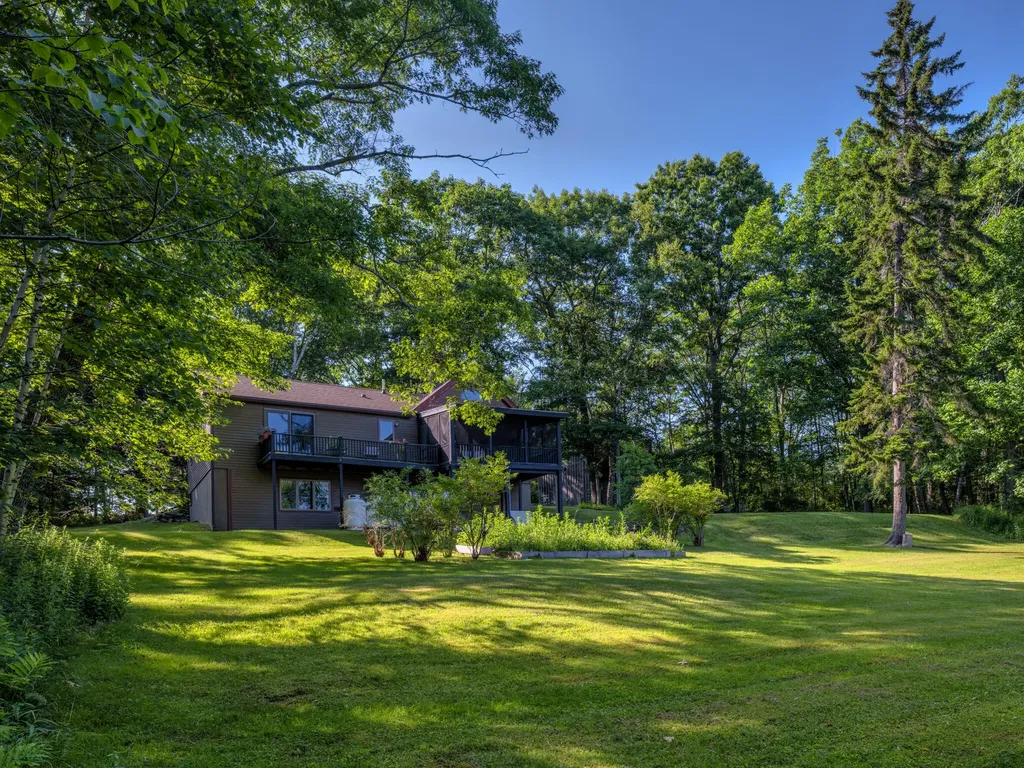43 Lakeman Lane Thomaston ME 04861