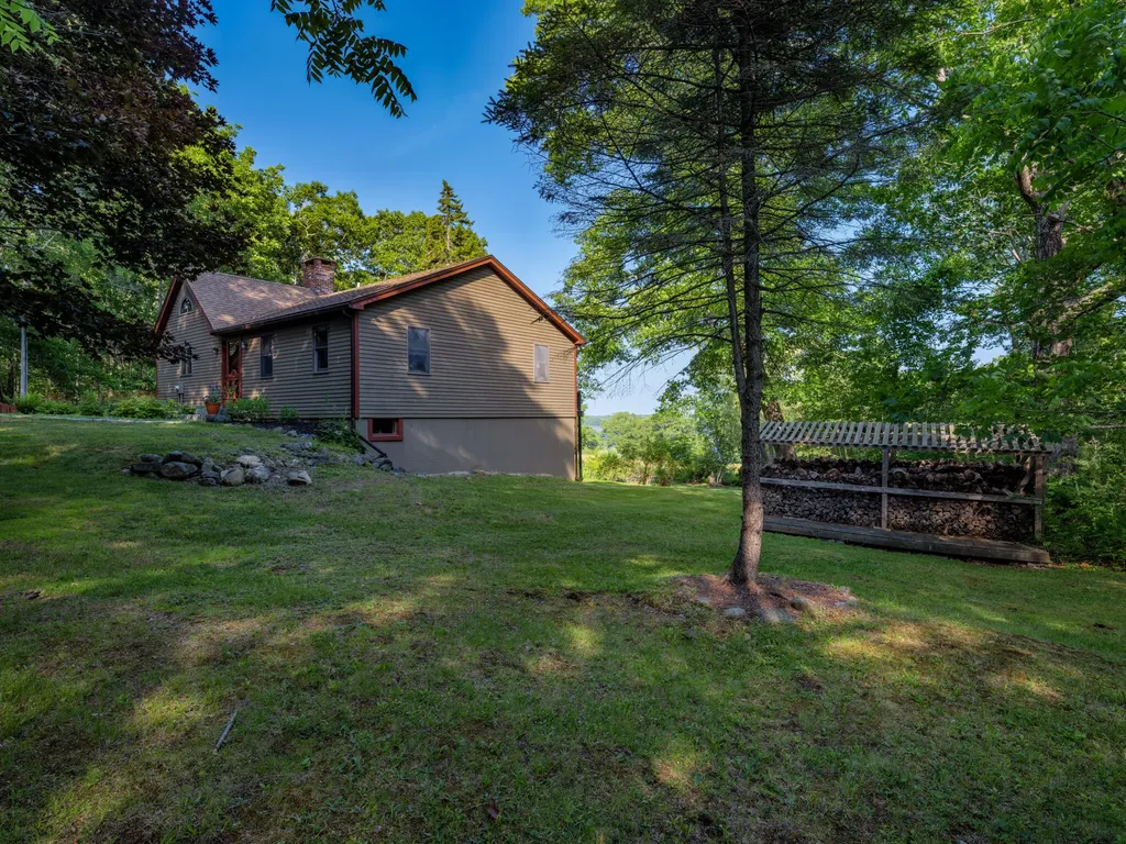 43 Lakeman Lane Thomaston ME 04861