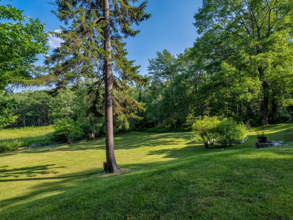 43 Lakeman Lane Thomaston ME 04861
