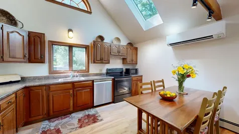43 Lakeman Lane Thomaston ME 04861