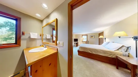 43 Lakeman Lane Thomaston ME 04861