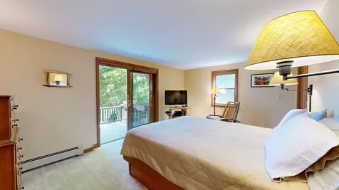 43 Lakeman Lane Thomaston ME 04861