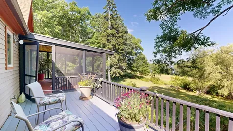 43 Lakeman Lane Thomaston ME 04861