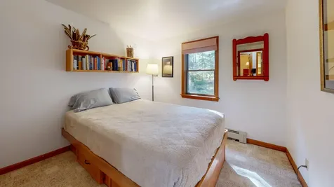 43 Lakeman Lane Thomaston ME 04861