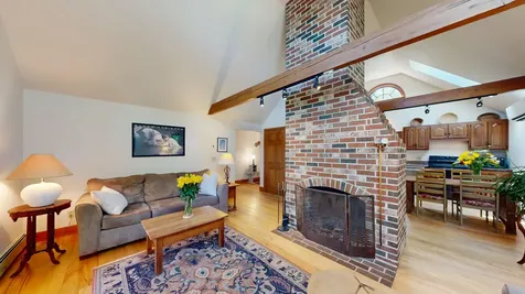 43 Lakeman Lane Thomaston ME 04861