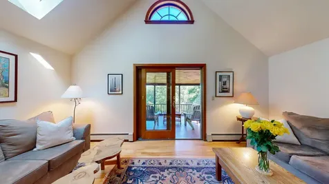 43 Lakeman Lane Thomaston ME 04861