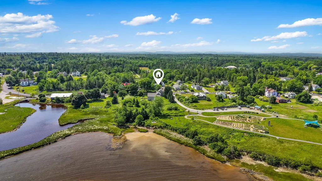 88 Main Street Milbridge ME 04658