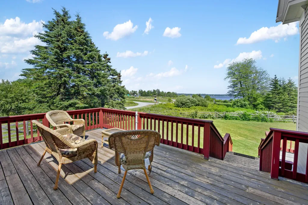 88 Main Street Milbridge ME 04658